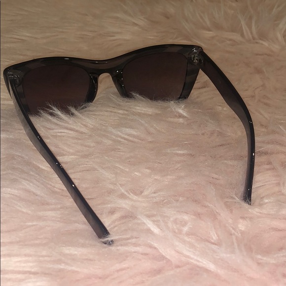 Dark brown + hint of purple toned sunglasses - Picture 5 of 5